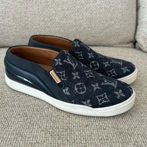 Louis Vuitton Shoes size 8.5